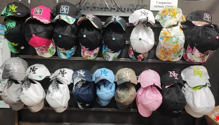 Casquettes NY magasin LE DRESSING CAVAILLON 