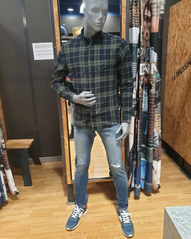 Trouver des vêtements pour homme à l'Isle sur la Sorgue, Cavaillon, LE DRESSING
